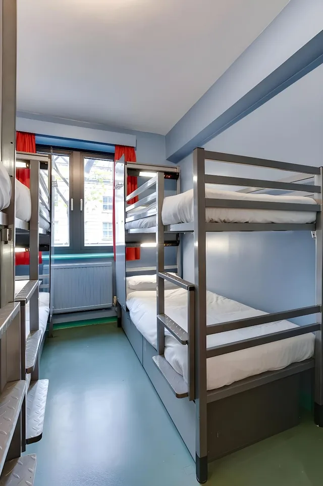Female Dorm, 10 Beds, 2 Double Beds, Shared Bathroom، Clink 261 Hostel - Adults Only 1/1