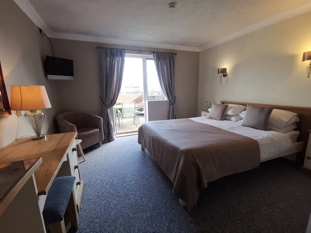 غرفة بسرير مزدوج لذوي الإعاقة، The River Haven Hotel 2/2