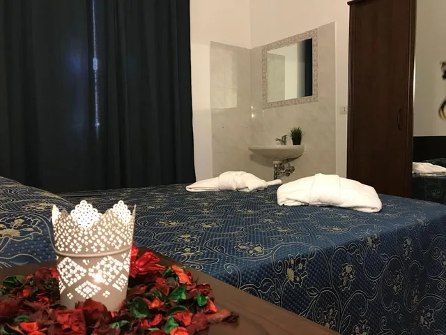 غرفة اقتصادية مفردة بسرير مزدوج بحمام مشترك، Locanda Otello 2/5