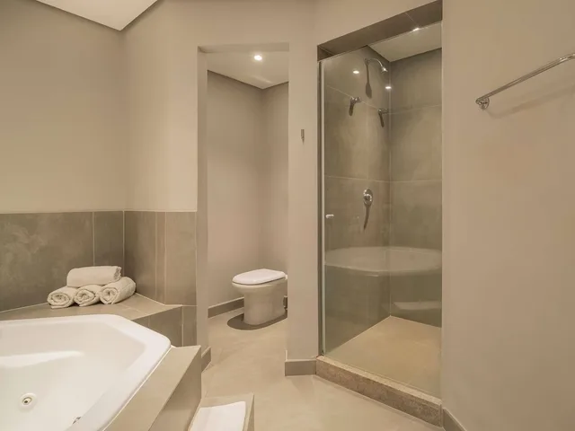 Family, Queen and Twin Beds, Ibis Styles Sorocaba Santa Rosalia 8/8