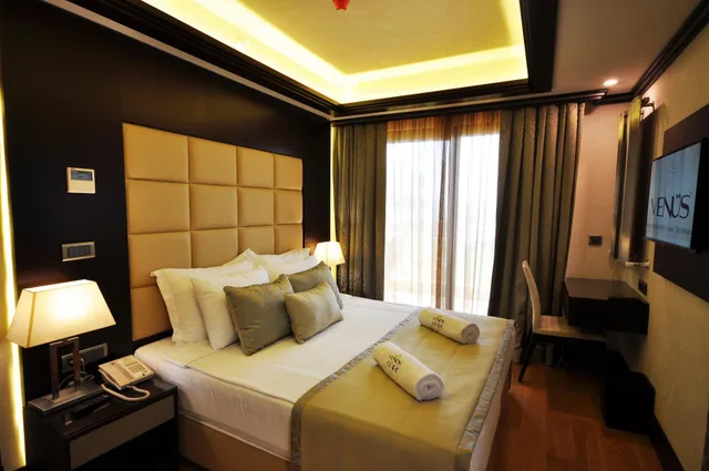 جناح فاخر بإطلالة على البحر، Venus Thermal Boutique Hotel 1/2