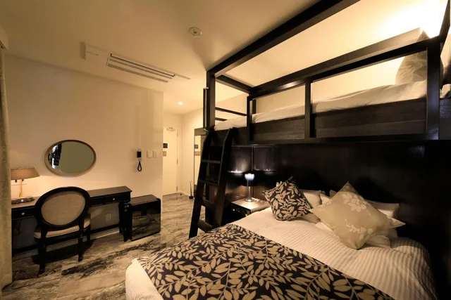 Moderate Double Balcony ANNEX 3 Adults، Centurion Hotel Residential Akasaka Station 4/7