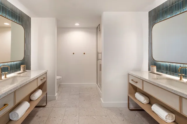 Suite, King Bed, Ocean Front, Sofa, Balcony, Three Waters Resort and Marina, Islamorada, a Tribute Portfolio Resort 2/2