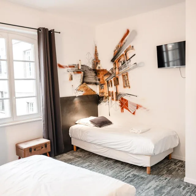غرفة كلاسيكية ثلاثية، Hotel des Arts 1/8