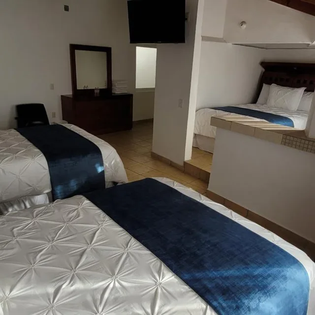 غرفة ثلاثية، Hotel Tierras Blancas 9/10