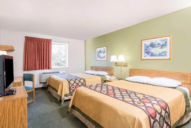 غرفة بسريرين كوين، Super 8 by Wyndham West Middlesex/Sharon Area 1/1