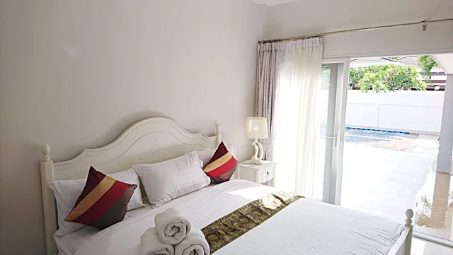 فيلا تنفيذية بسريرين منفصلين وسرير كينج وسريرين كينج مع أريكة، Thiva Pool Villa Hua Hin 2/8