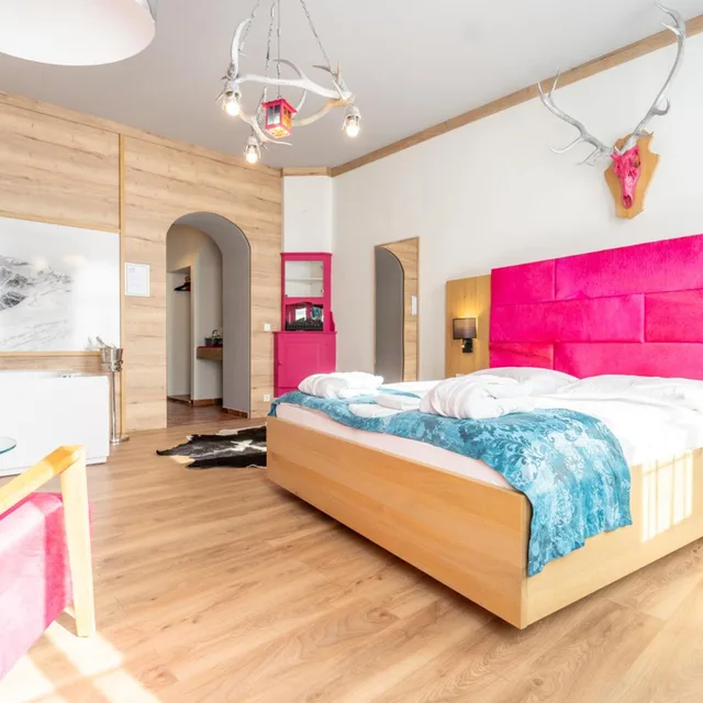 Relax, Suite, King Bed, Jetted Tub، Hotel Urania 4/10