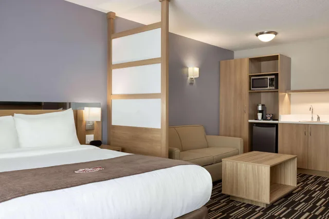 جناح بسريرين كوين، Microtel Inn And Suites By Wyndham Val-D Or 1/3
