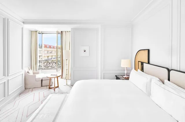 غرفة بريميوم بسرير فردي، Carlton Cannes, a Regent Hotel 1/4