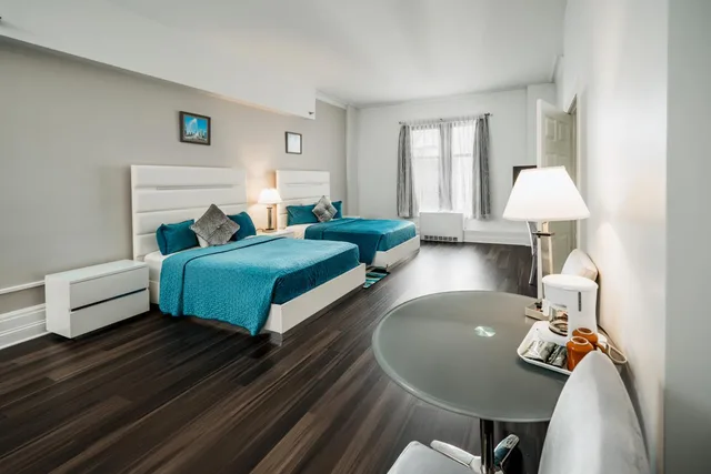 غرفة بسريرين مزدوجين لذوي الإعاقة، The Congress Plaza Hotel 5/7