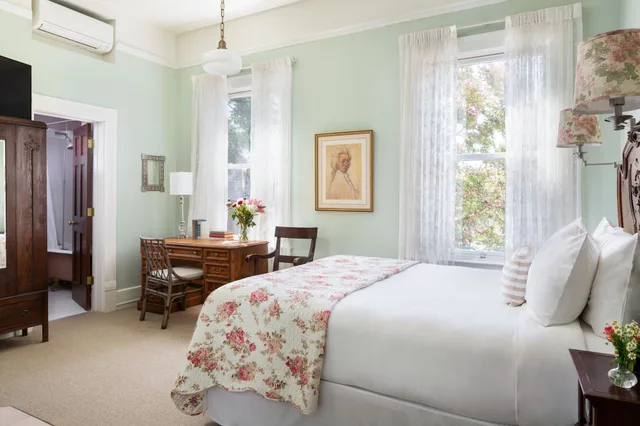 غرفة سوبيريور بسرير كوين، Garden Street Inn 3/10