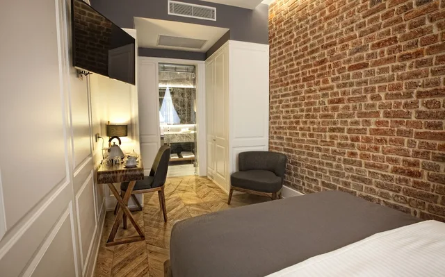 غرفة اقتصادية بسرير كوين، Hotel Miniature 3/9