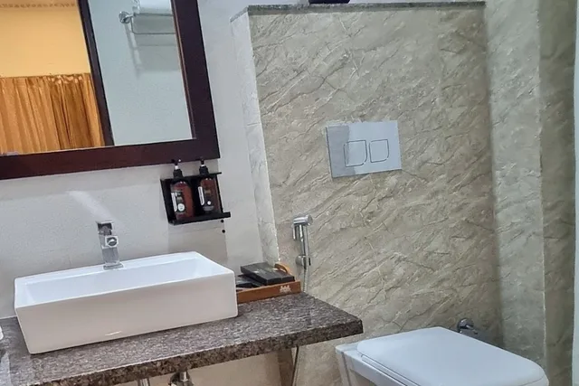 جناح بريميوم بسرير كينج، HOTEL LABH GARH PALACE 4/7