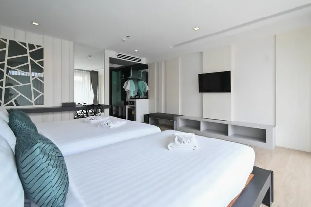 غرفة ديلوكس ثلاثية بسرير مزدوج وسرير فردي بشرفة بغرفة نوم واحدة، Att Boutique Hotel 5/10