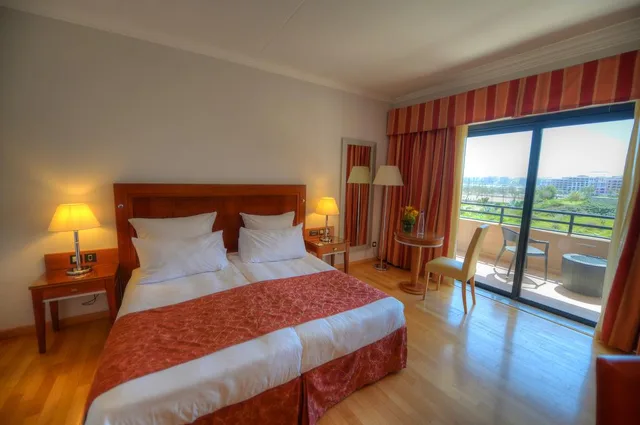 غرفة قياسية بشرفة، Radisson Blu Resort Malta St Julians 1/3