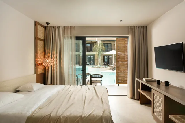 Suite Swim Up، Ekati Mare Lifestyle Resort 2/7