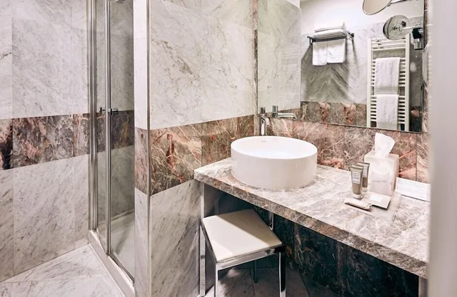 Room, Twin Beds, Settecento Hotel 3/3