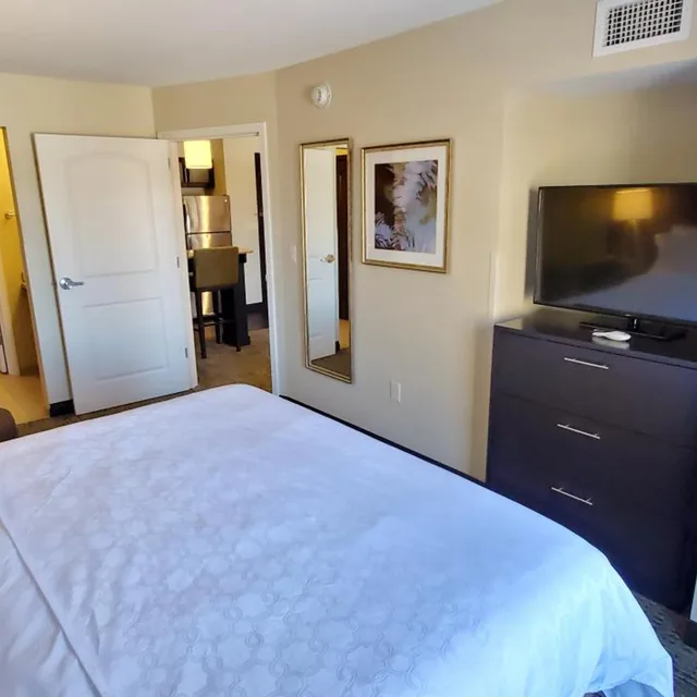 جناح بغرفتي نوم، STAYBRIDGE SUITES EAU CLAIRE - ALTOONA 3/7