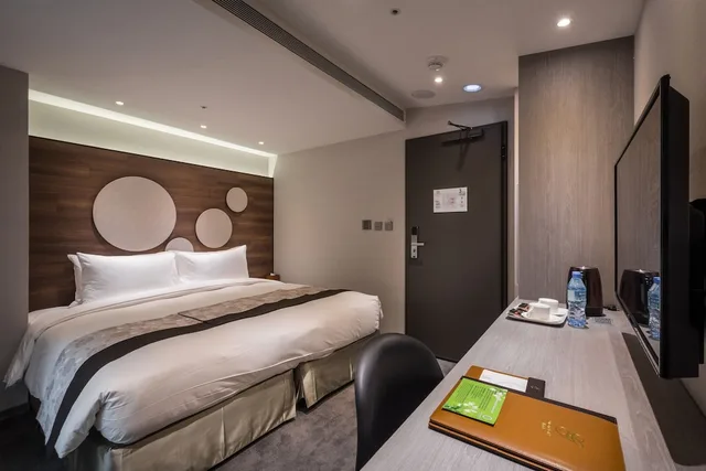 Standard, King Bed, Green World Hotel Songshan 3/6