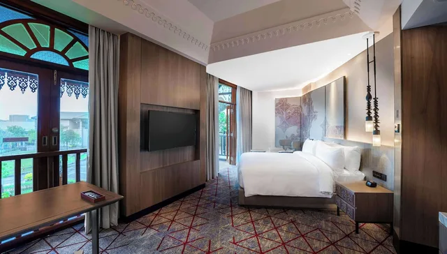 جناح جونيور بسرير كينج بإطلالة على البحيرة، Doubletree By Hilton Putrajaya Lakeside 1/3