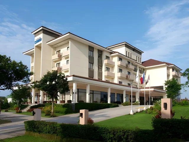 Room, 5 Beds, 1 Queen and 1 Double Bed, 3 Bunk Beds, Guest House، Kimberly Tagaytay Hotel 1/1