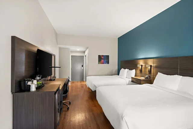 Standard, 2 Queen Beds, Best Western Shackleford 1/4