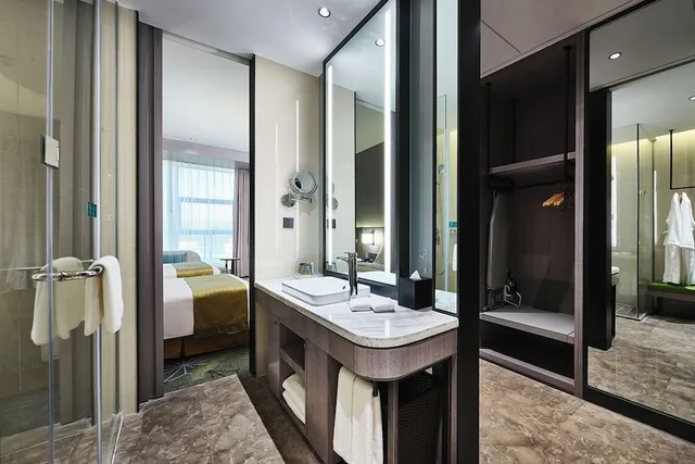 غرفة قياسية بسريرين منفصلين، Holiday Inn Xining Hot-Spring 4/4