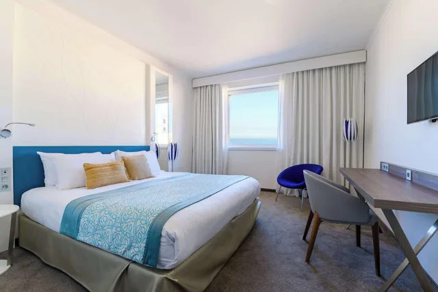 Executive, Suite, Multiple Beds, Sea View، Golden Tulip Marseille Euromed 1/4
