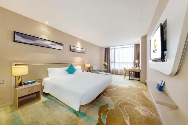 غرفة ديلوكس بسرير كوين، Qian Hai Holiday Hotel 1/1