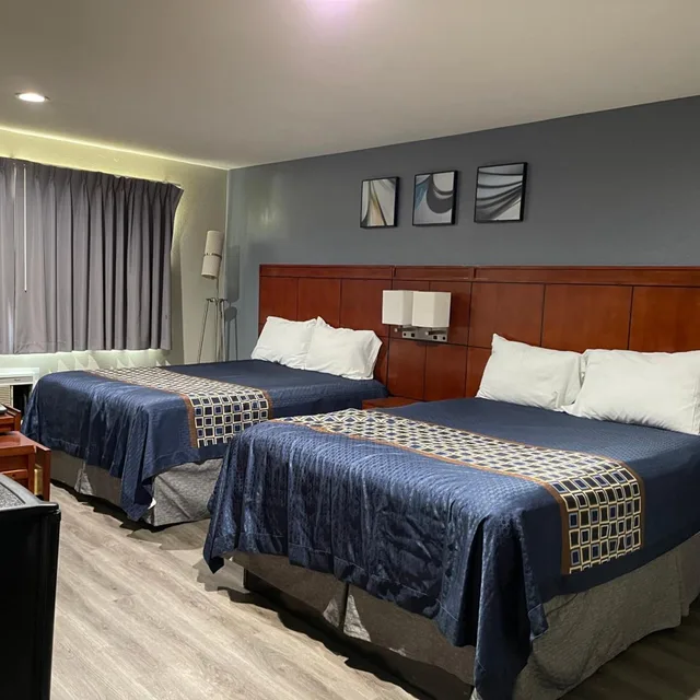 غرفة بسرير مزدوج، Bel Air Motor Hotel 2/5