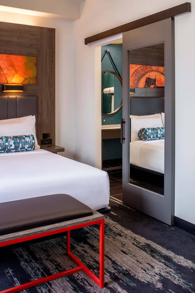 Aloft, Queen Bed، ALOFT PHILADELPHIA DOWNTOWN 4/10