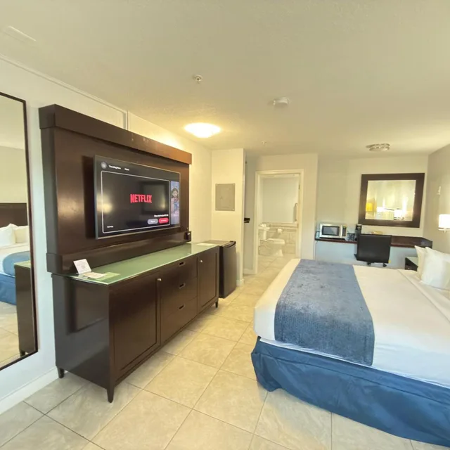 غرفة ديلوكس بسرير كينج، Lantern Inn & Suites 3/10