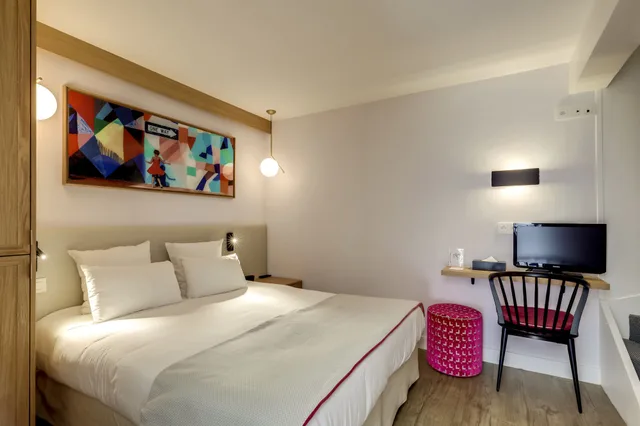 Room, Double or Twin Bed, Courtyard Area، Alexandrine Opera 4/9
