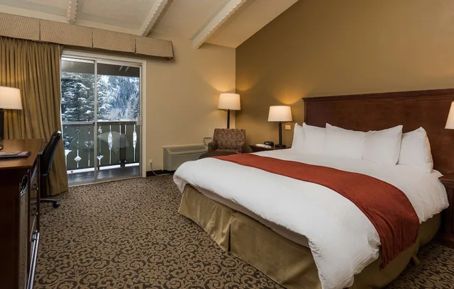 غرفة قياسية بسرير كينج يُسمح فيها بالحيوانات الأليفة، Best Western Tyrolean Lodge 1/3