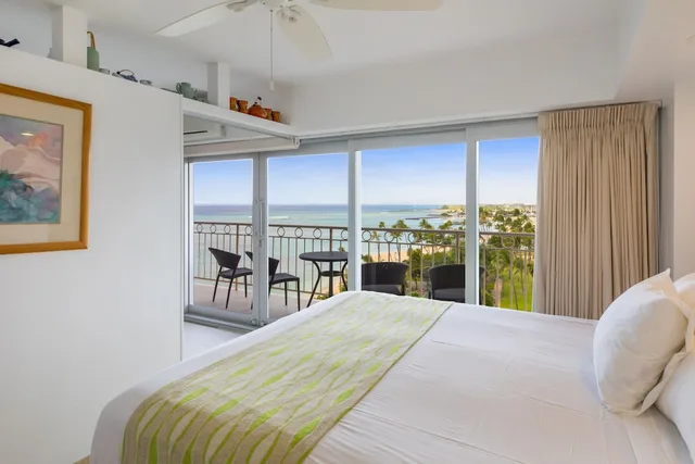 1 Bedroom, Condo, King Bed, Ocean View, Sofa, Waikiki Shore by OUTRIGGER 1/3