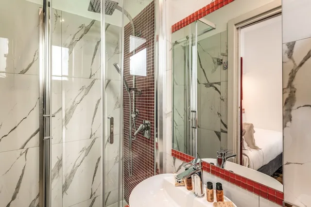 جناح تنفيذي بسريرين منفصلين مع أريكة، Tritone Top House 10/10