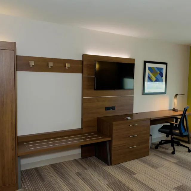 غرفة بسريرين منفصلين لذوي الإعاقة، Holiday Inn Express Suites Mckinney Frisco East 1/1