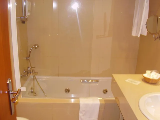 جناح جونيور، Hotel Central Parque 3/3