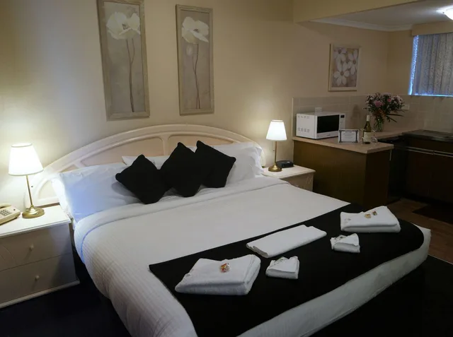 Spa, Suite, Queen Bed، Katoomba Town Centre Motel 1/1