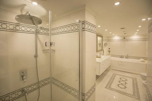 Presidential, Multiple Bedrooms, Suite, Twin Beds, King Bed, City View, Sofa, Jetted Tub، Zorlu Grand Hotel Trabzon 3/4