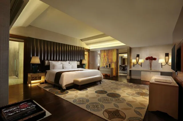 غرفة بريميير بسرير كينج للمدخنين، Hotel Tentrem Yogyakarta 3/4
