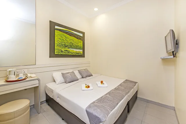 غرفة قياسية بسرير كوين، Hotel 81 Elegance 1/5