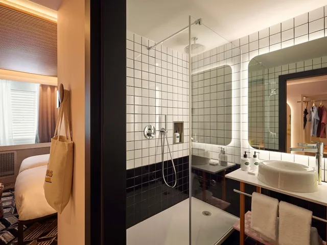 Mama, Medium, Twin Beds، Mama Shelter Zurich 2/5