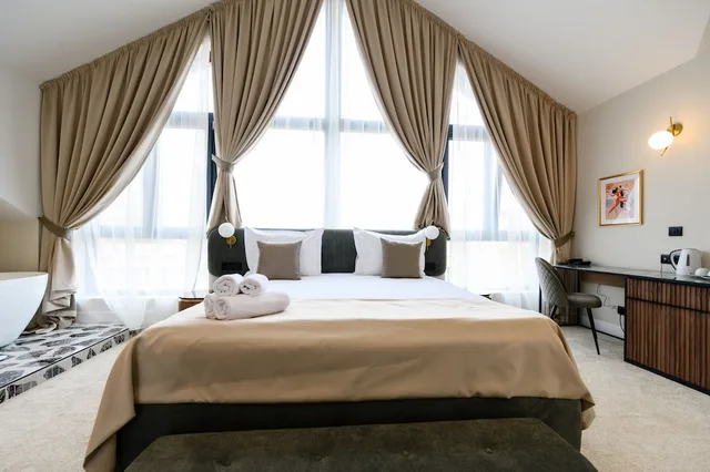 غرفة رئاسية بسرير كوين، Hotel Bohemian Garni 2/5