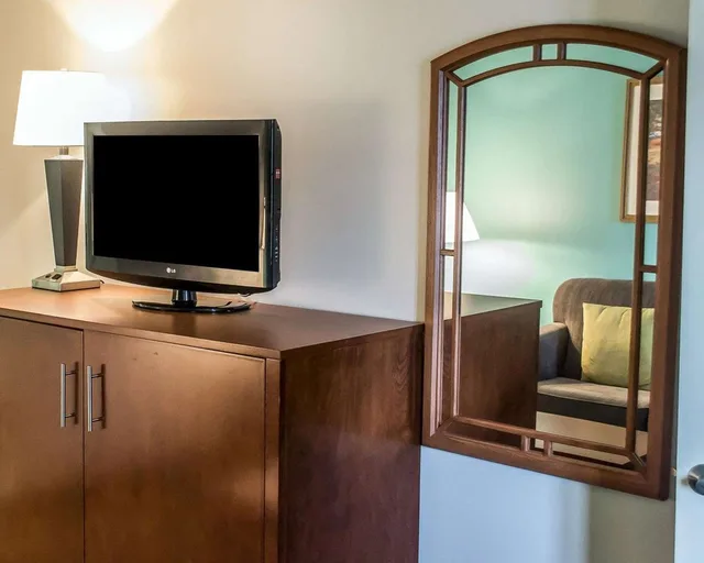جناح بسرير كينج، Days Inn by Wyndham Austintown 5/5