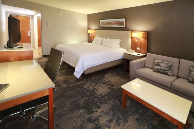استوديو بسرير كينج، Hampton Inn Chihuahua 2/2