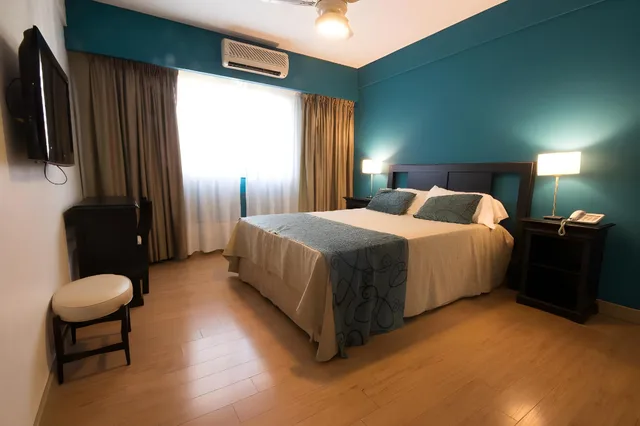 غرفة قياسية بسرير مزدوج أو سريرين منفصلين، Gran Hotel Buenos Aires 1/1