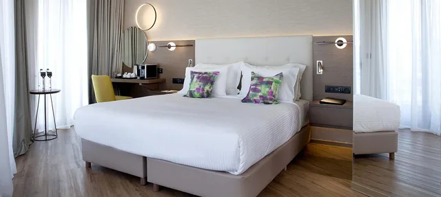 جناح جونيور، Zeus Essence Wyndham Athens Residence 1/1