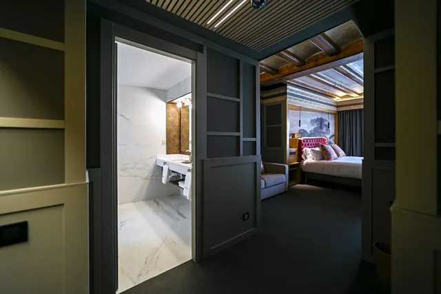 غرفة تنفيذية بسرير كوين بشرفة مع أريكة، Hotel Boutique La Pau 7/7
